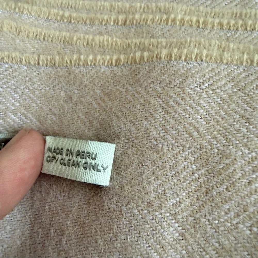 Alicia Adams baby Alpaca cost lightweight throw blanket - Picture 7 of 8
